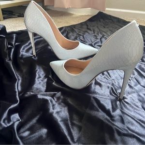 Steve Madden Reflective Daisie Snake Pump